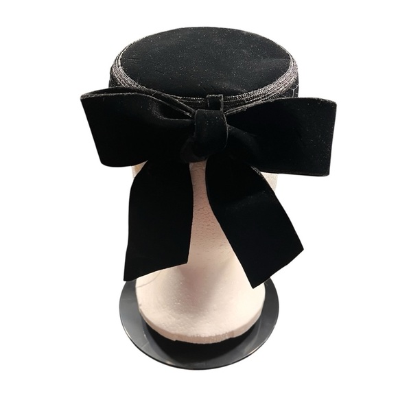 Vintage John Boyd Black Velvet Pillbox Hat - Picture 4 of 6